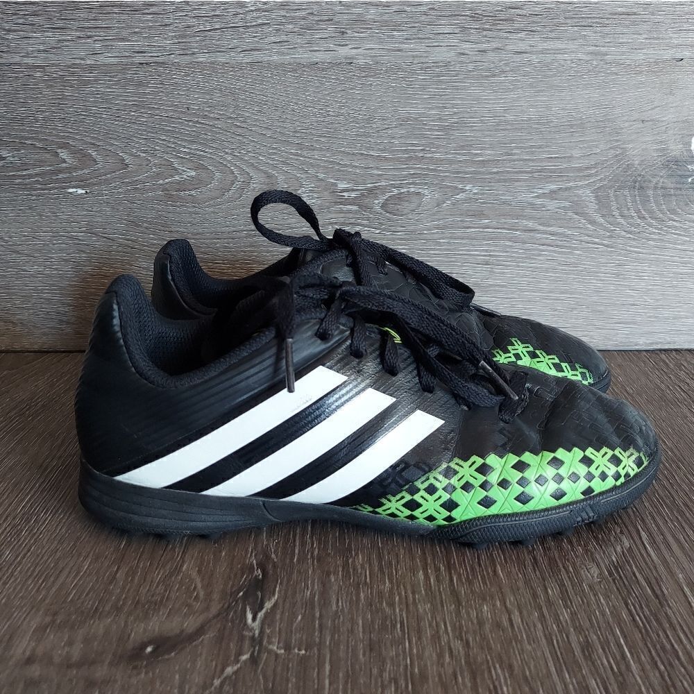 Adidas Predito LZ TRX TF JR Q21730 Indoor Soccer Shoe Size 4.5
